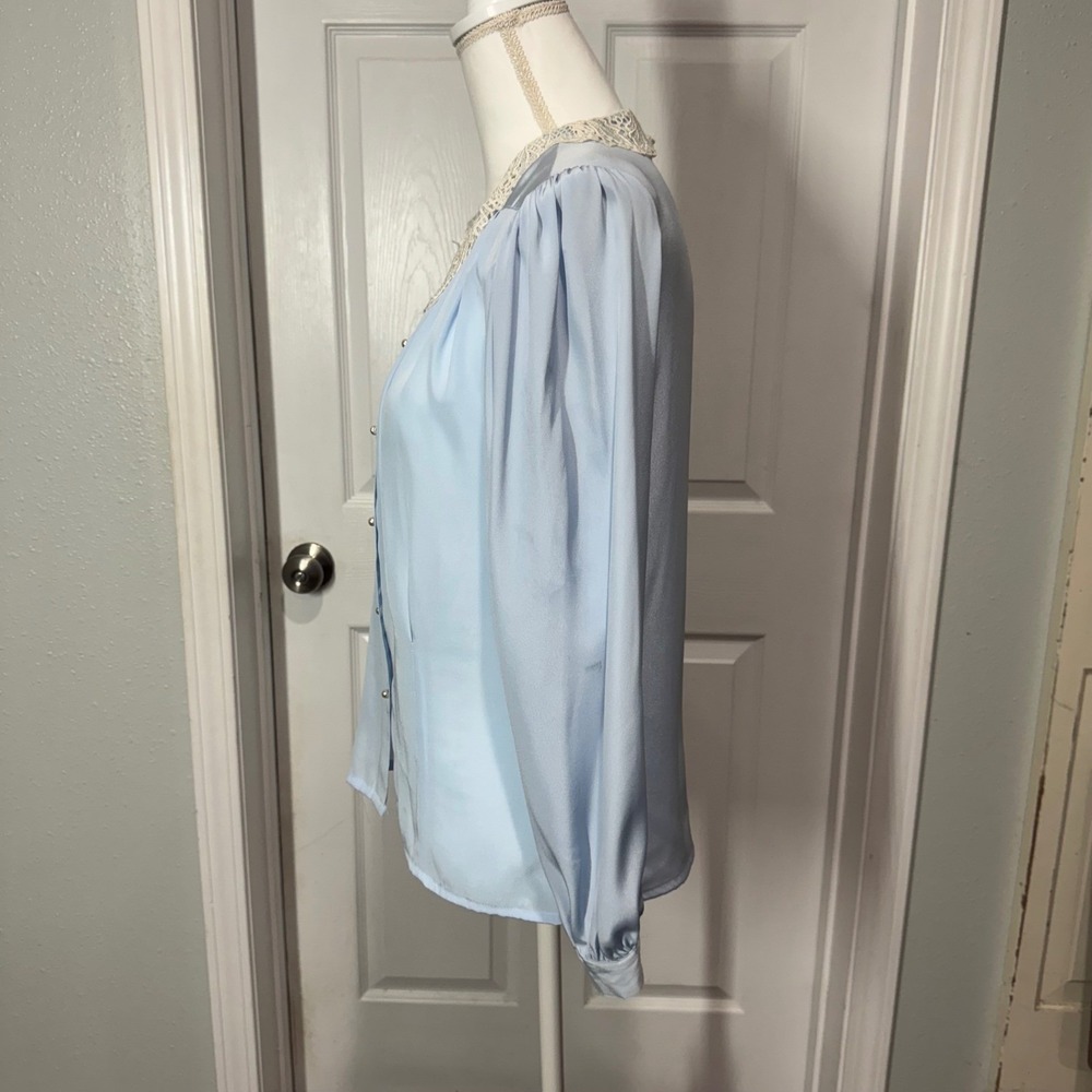 Vintage Le Blouse Powder Blue Long Sleeve Button Down with Lace Collar Size 10 - Picture 6 of 11